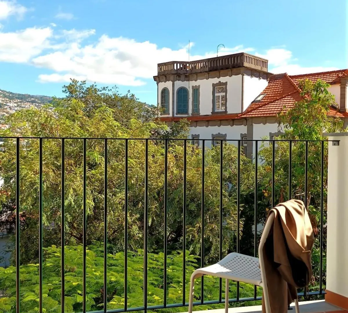 Alamos Charming Apartment - View Funchal
