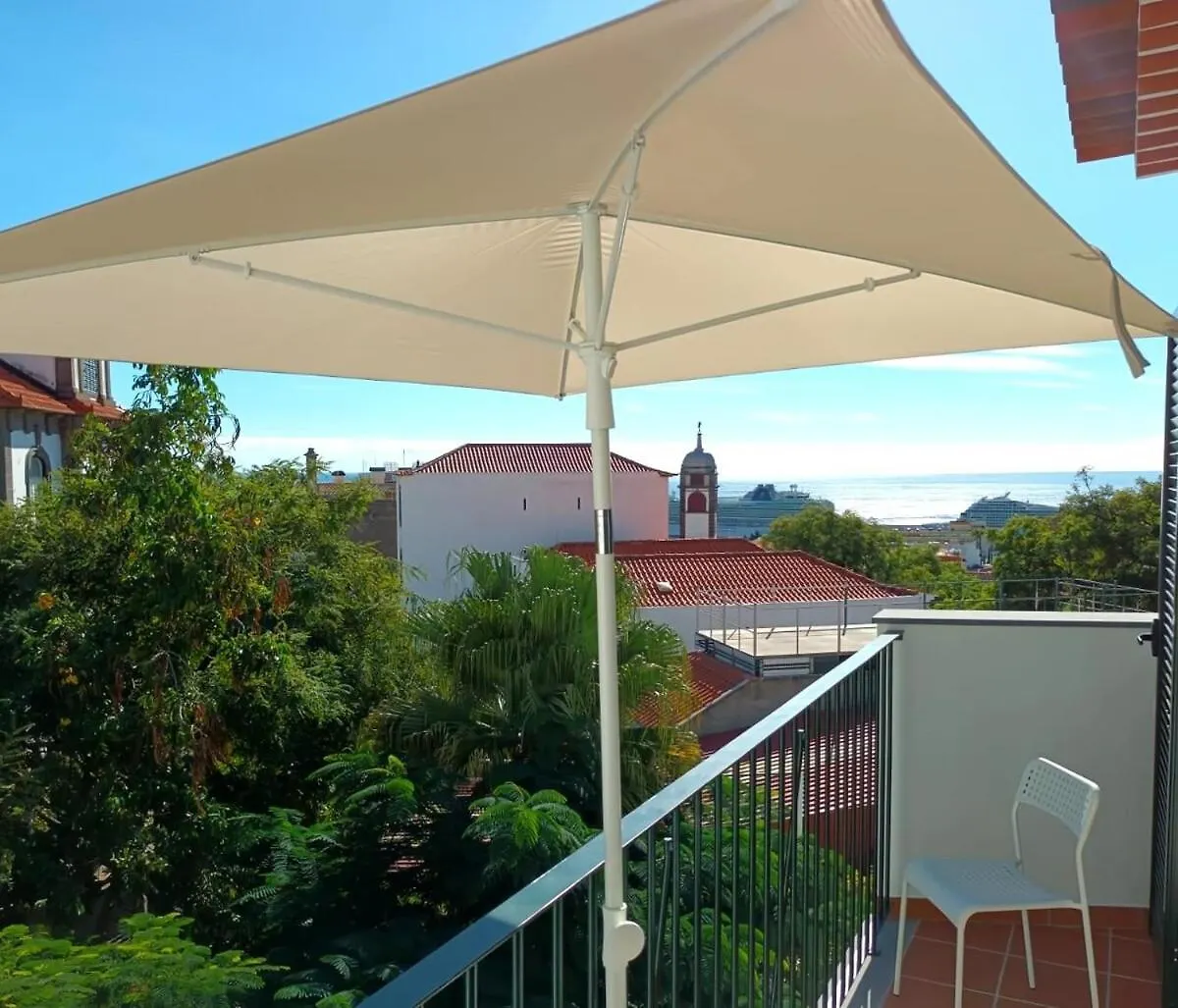 Alamos Charming Apartment - View Фуншал